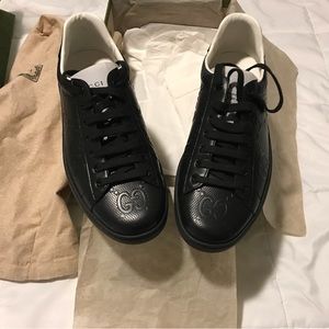 Brand new GUCCI SNEAKER 8 US size